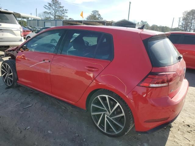 2018 Volkswagen Golf R