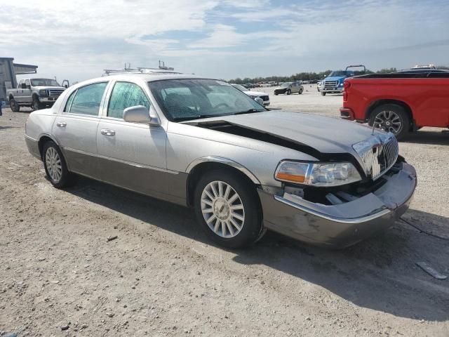 2003 Lincoln Town Car Signature