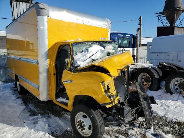 2022 Ford Econoline E350 Super Duty Cutaway Van