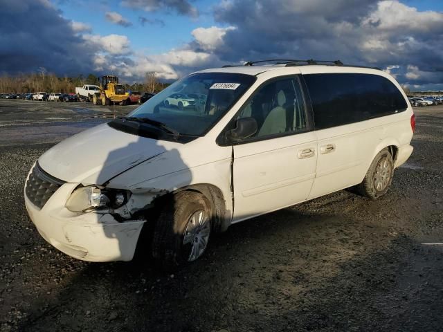 2006 Chrysler Town & Country LX