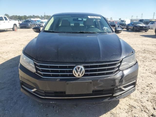 2017 Volkswagen Passat SE