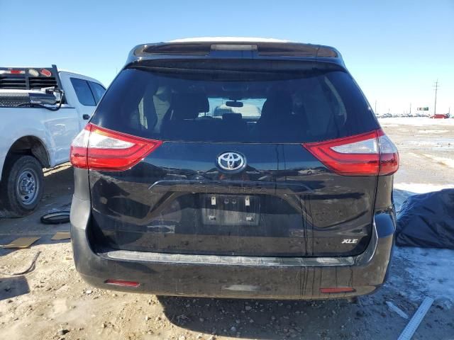 2016 Toyota Sienna XLE