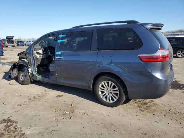 2016 Toyota Sienna XLE