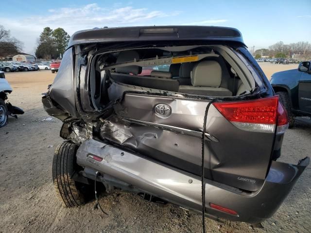 2011 Toyota Sienna XLE