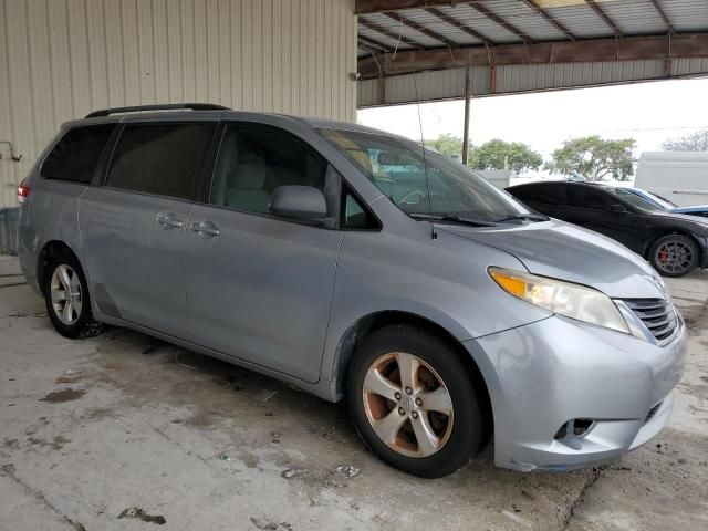 2014 Toyota Sienna LE