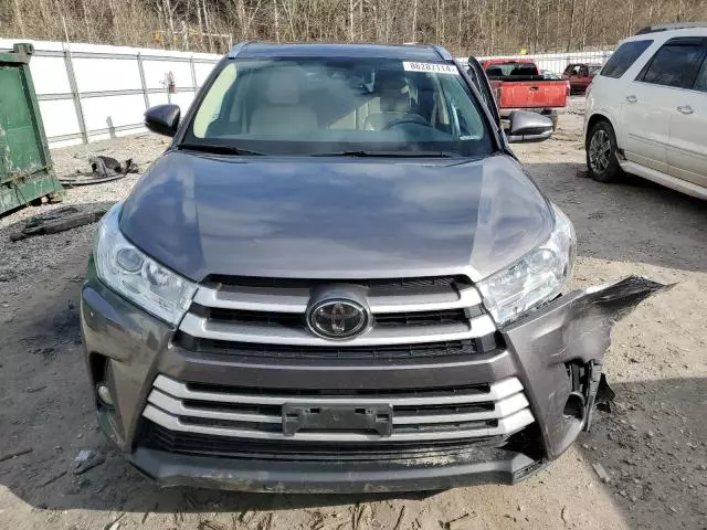 2018 Toyota Highlander SE