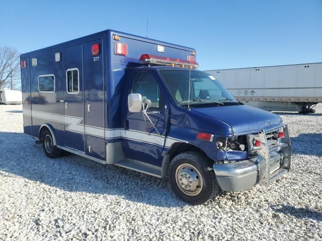 2000 Ford Econoline E450 Super Duty Cutaway Van