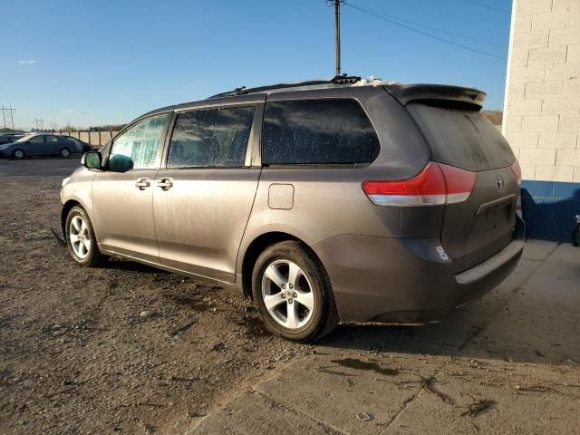 2011 Toyota Sienna LE