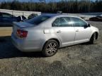 2005 Volkswagen New Jetta 2.5L Option Package 1