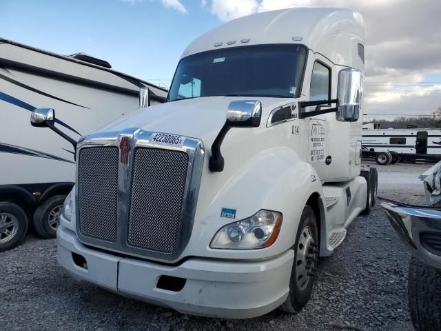 2019 Kenworth Construction T680