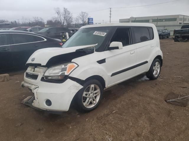 2010 KIA Soul +