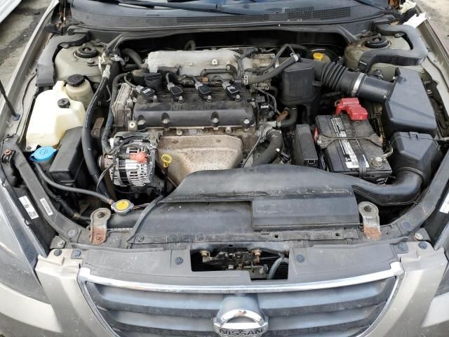 2004 Nissan Altima Base