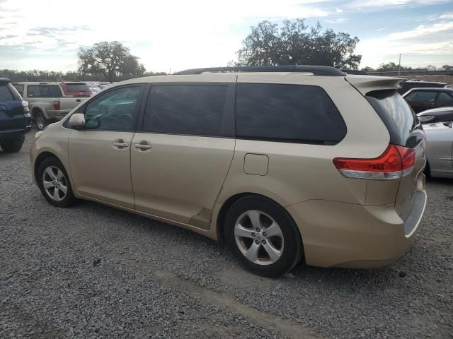 2013 Toyota Sienna LE