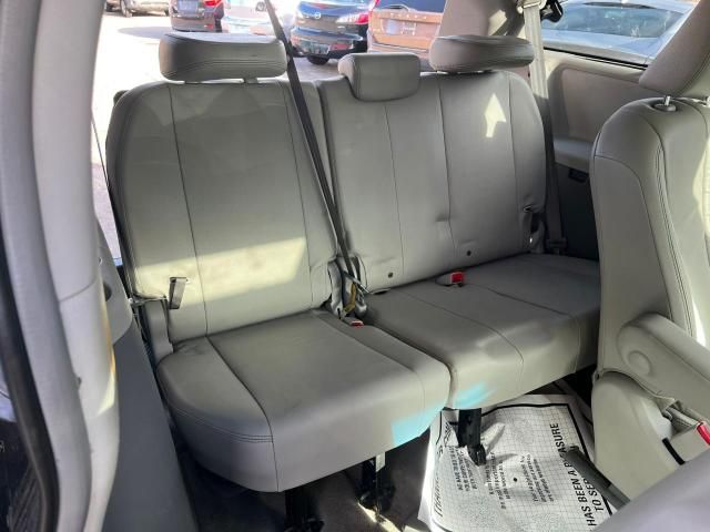 2014 Toyota Sienna XLE