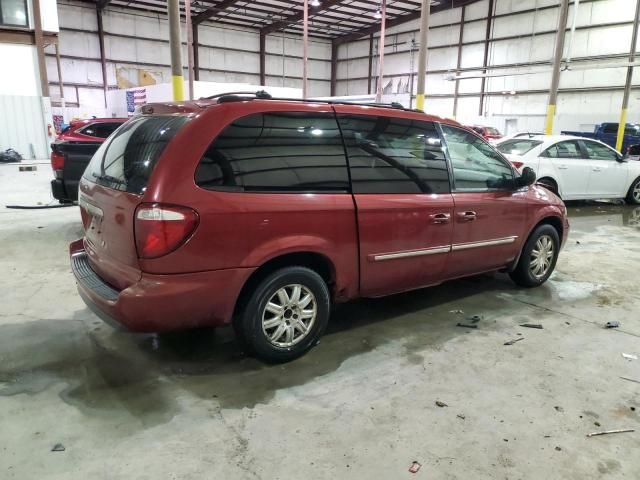 2005 Chrysler Town & Country Touring