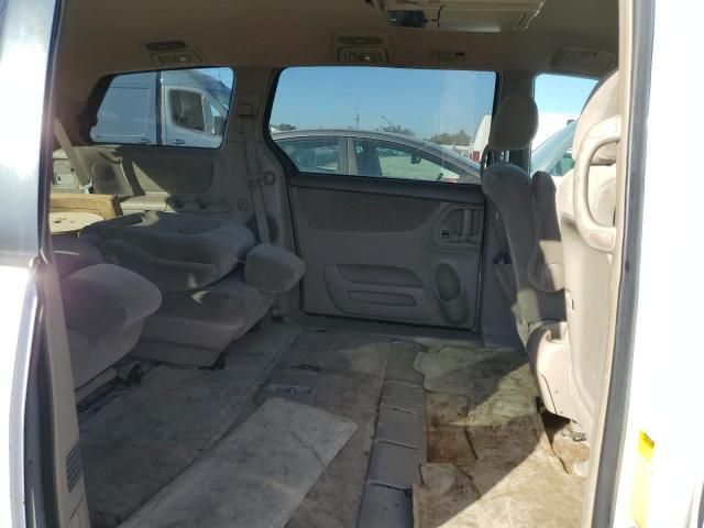 2005 Toyota Sienna XLE