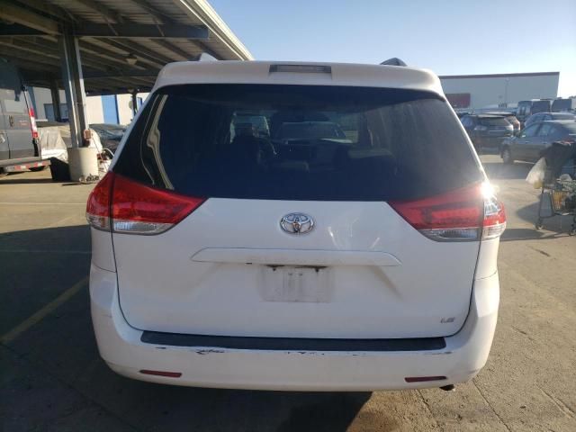 2011 Toyota Sienna LE