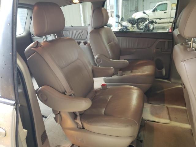 2010 Toyota Sienna XLE