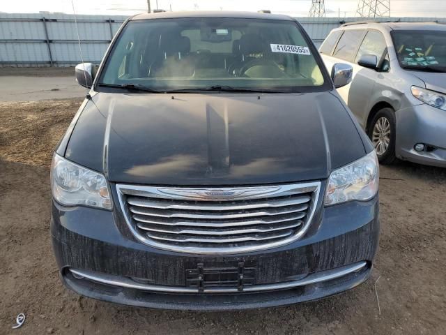 2015 Chrysler Town & Country Touring L