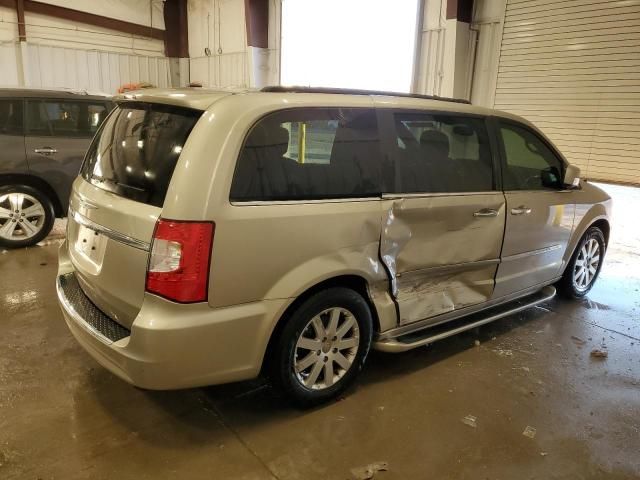 2016 Chrysler Town & Country Touring