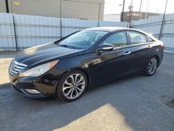 Carros salvage a la venta en subasta: 2013 Hyundai Sonata SE