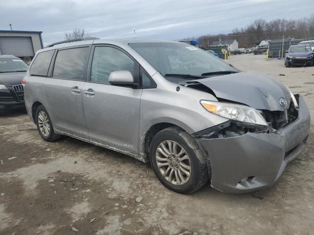 2012 Toyota Sienna XLE