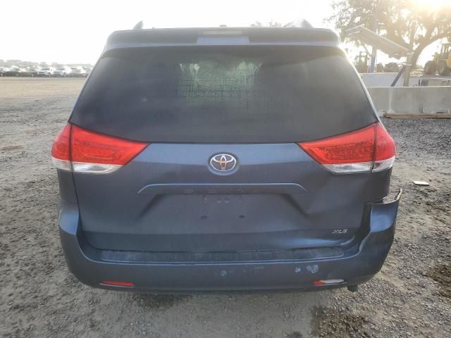 2013 Toyota Sienna XLE