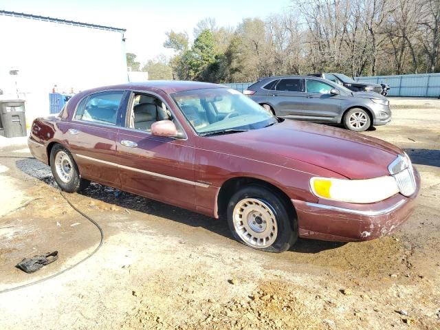 2000 Lincoln Town Car Executive