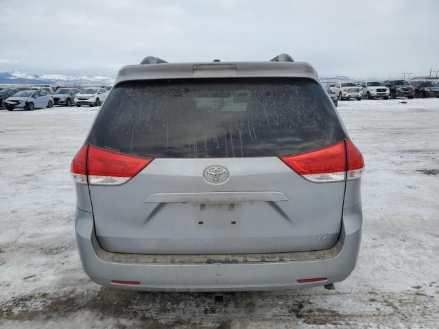 2013 Toyota Sienna LE