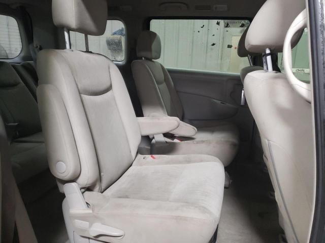 2015 Nissan Quest S