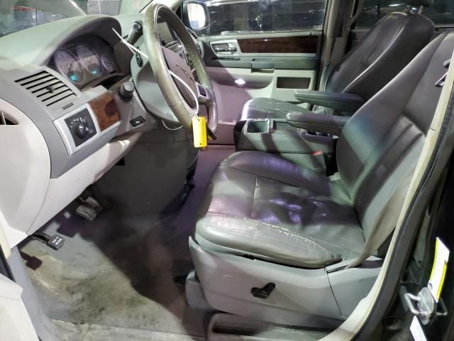 2010 Chrysler Town & Country Touring