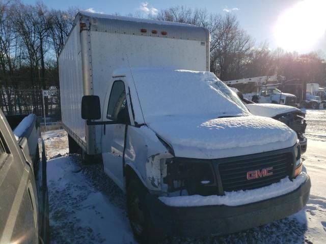 2004 GMC Savana Cutaway G3500