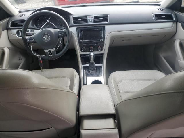 2013 Volkswagen Passat SE