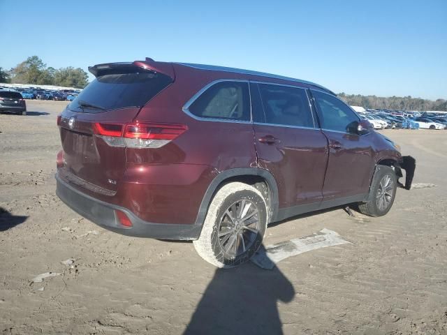 2019 Toyota Highlander SE