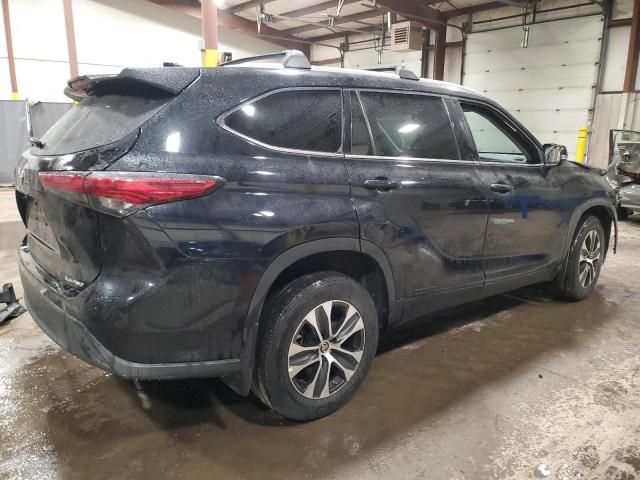 2022 Toyota Highlander XLE