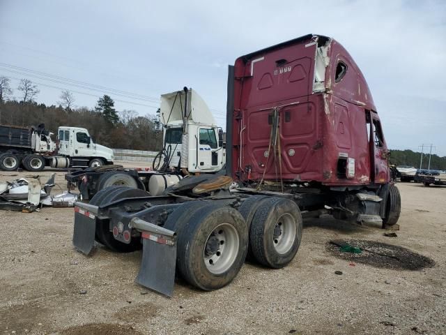 2014 Freightliner Cascadia 113