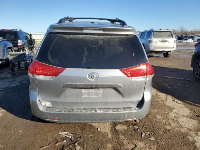 2013 Toyota Sienna LE