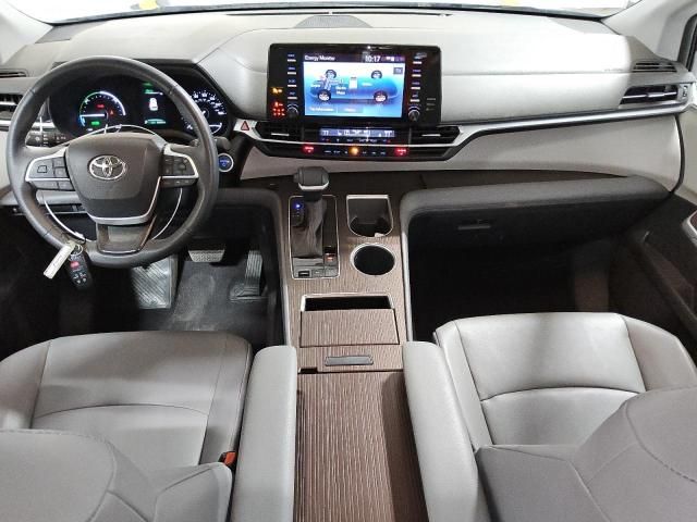 2023 Toyota Sienna XLE