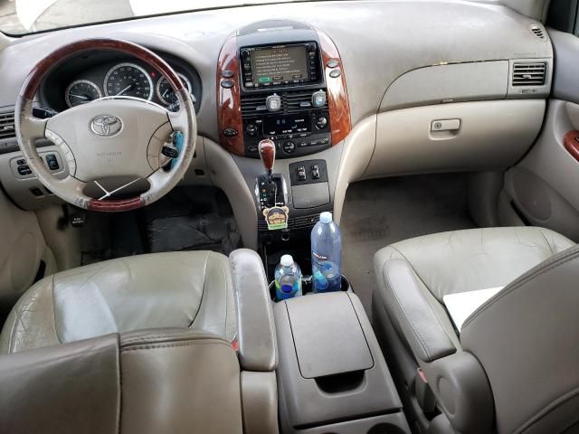 2004 Toyota Sienna XLE