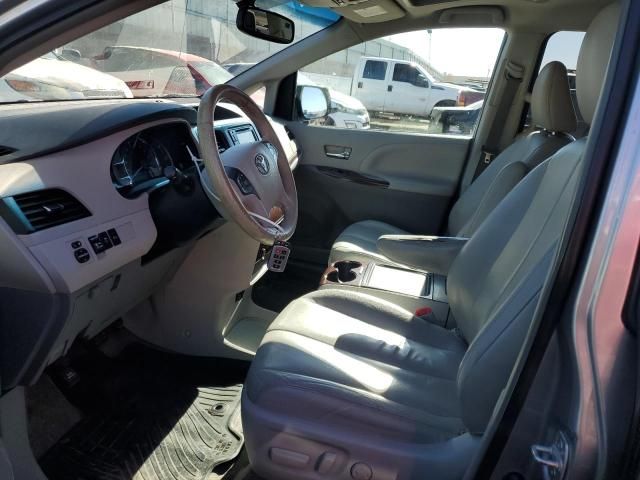 2013 Toyota Sienna XLE