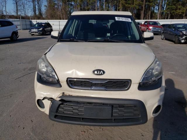 2013 KIA Soul +