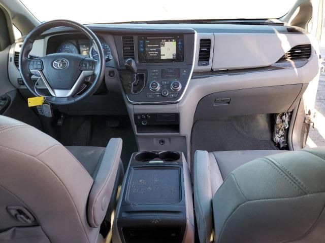 2015 Toyota Sienna XLE