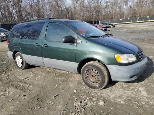 2003 Toyota Sienna CE