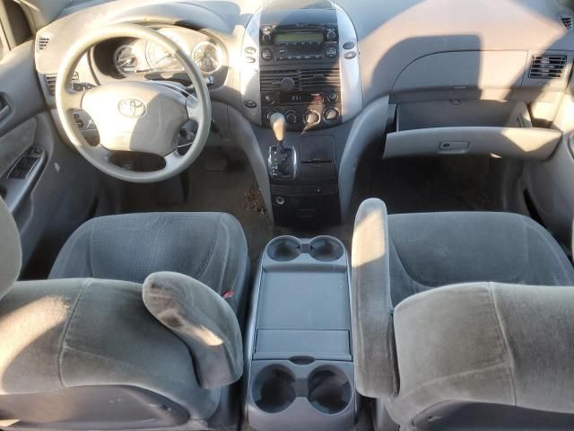 2006 Toyota Sienna CE