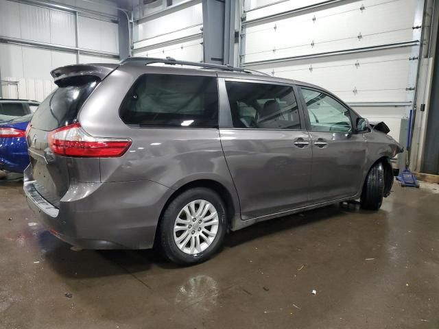 2015 Toyota Sienna XLE