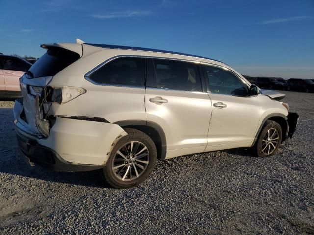 2017 Toyota Highlander SE