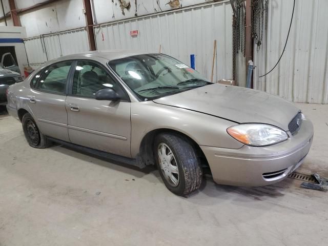 2004 Ford Taurus SE