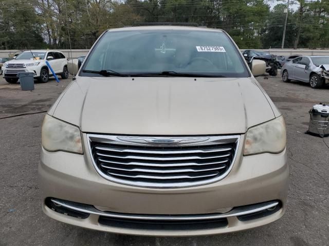 2013 Chrysler Town & Country Touring