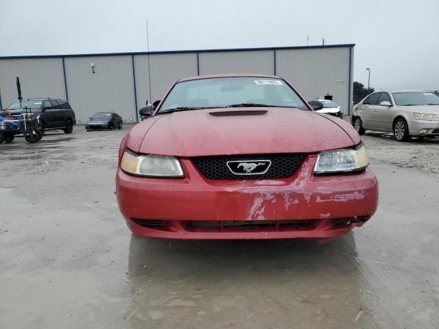 2000 Ford Mustang