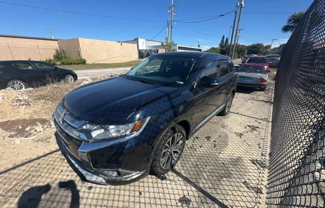 2017 Mitsubishi Outlander SE